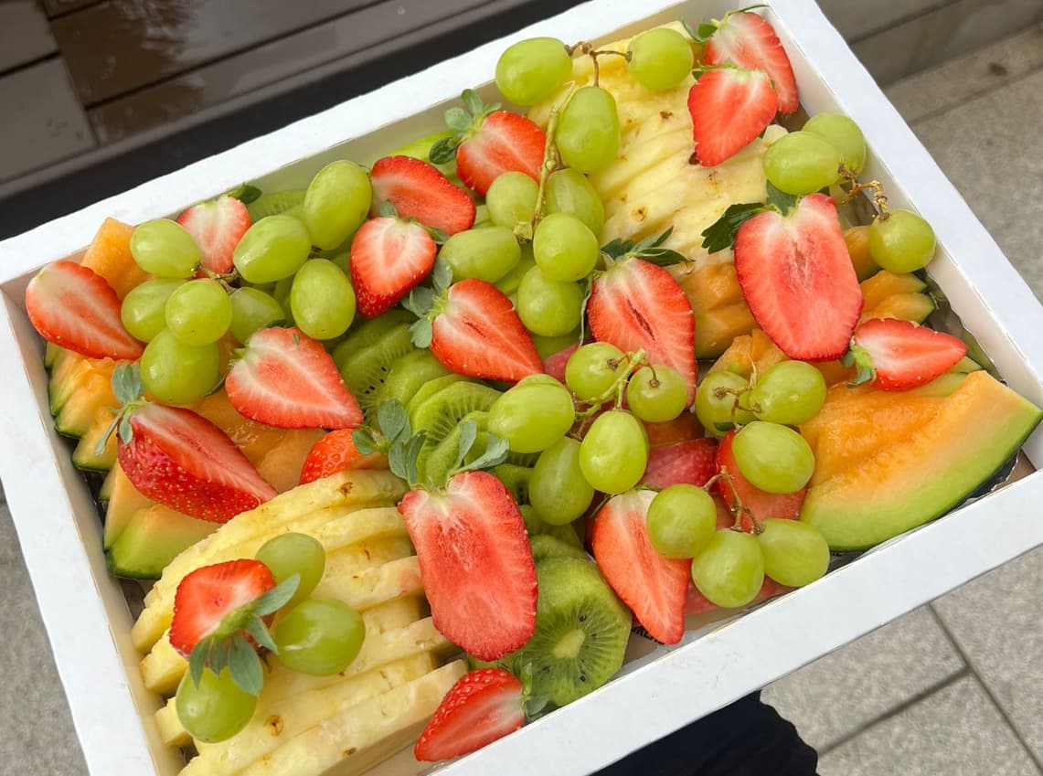 פירות וגבינות